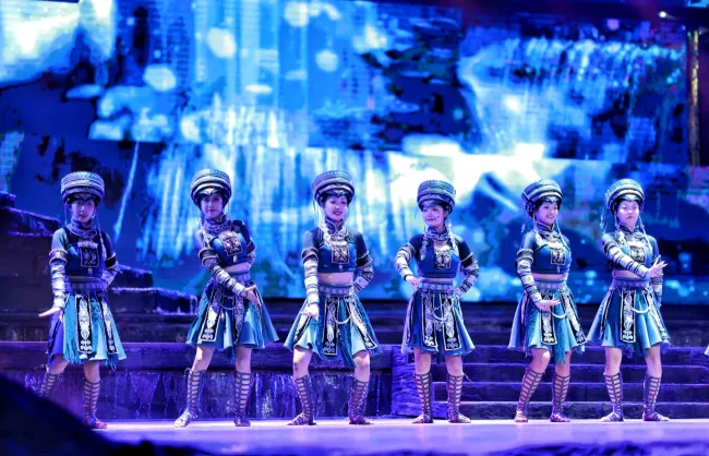 performances in furong town_ | China Xian Tour: Private & Tailor-Made China Tours Ethnic performances in Furong Town, Zhangjiajie