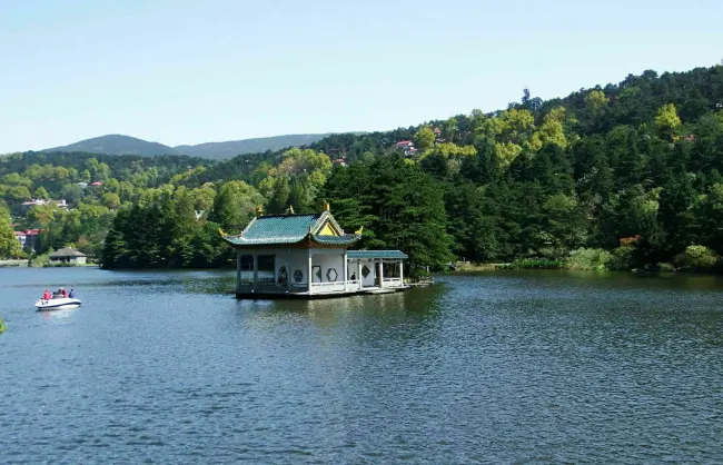 Lushan Ruqin Lake
