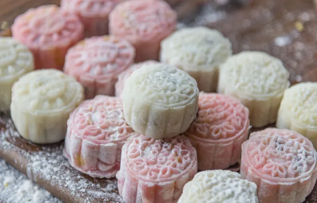 Snow-skin mooncakes
