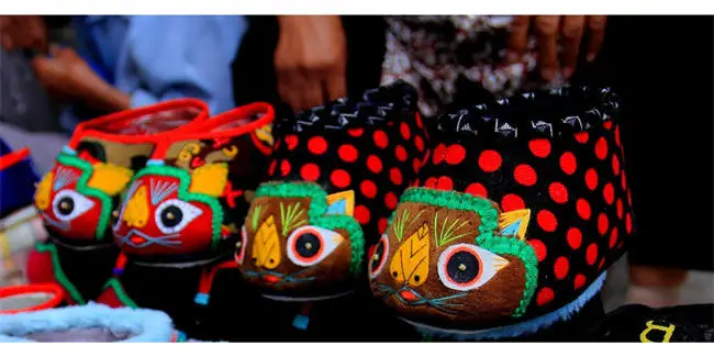 China Zodiac tiger shoes