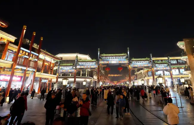 Beijing-Qianmen-Street-Dashilan 1 - China Xian Tour: Private & Tailor-Made China Tours Beijing Qianmen Street Dashilan