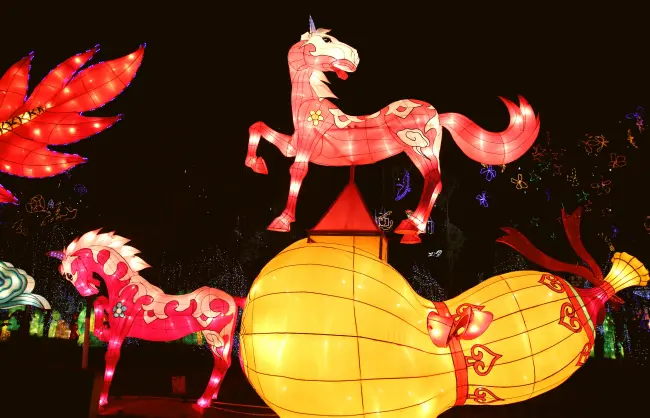 year-of-the-zodiac-horse-lantern - China Xian Tour: Private & Tailor-Made China Tours Year of the Zodiac Horse Lantern
