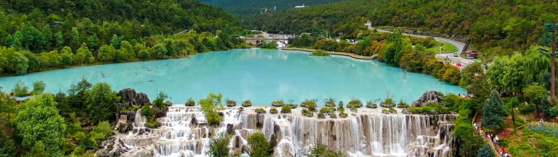 Blue Moon Valley Scenery in Lijiang