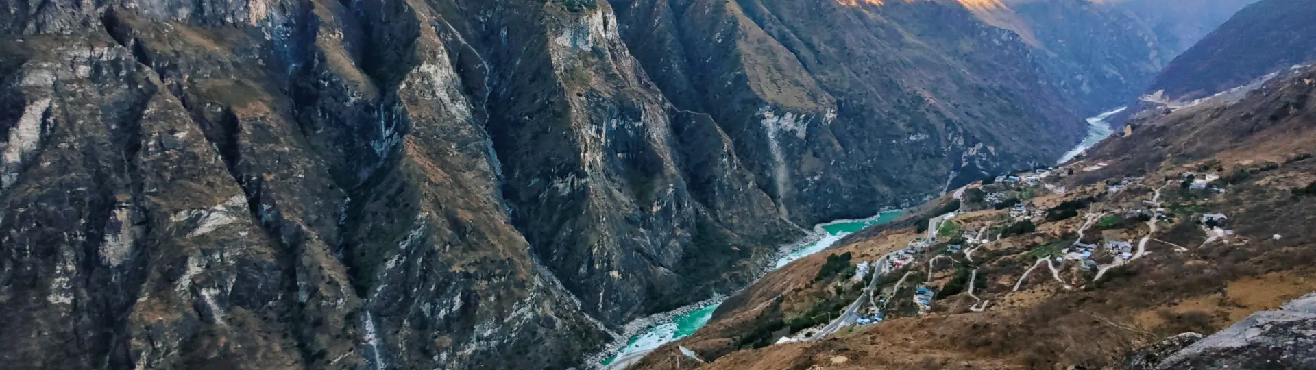 Tiger Leaping Gorge tours: hiking & trekking