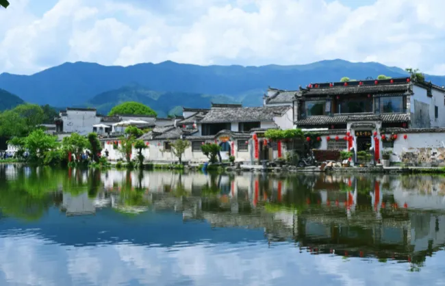 hong-cun | China Xian Tour: Private & Tailor-Made China Tours Hui-style architecture in Hongcun Village in Huangshan