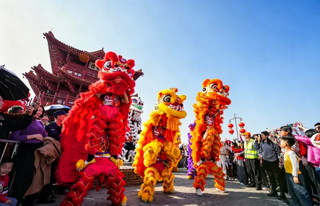 lion-dance | China Xian Tour: Private & Tailor-Made China Tours Watch Lion Dance during New Year
