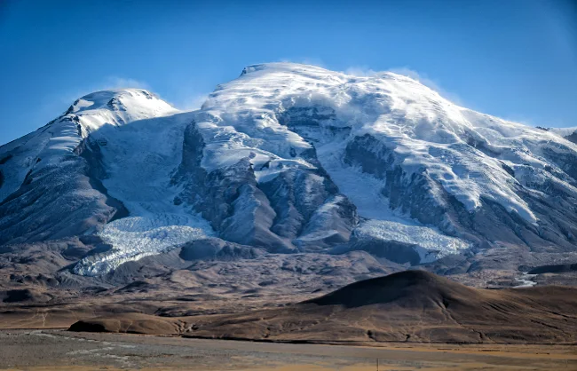 muztagata | China Xian Tour: Private & Tailor-Made China Tours Muztagata scenery in Xinjiang