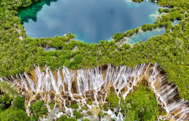 Nuorilang Waterfall in Jiuzhaigou Valley