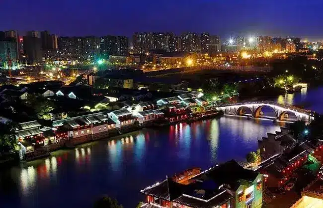beijing-hangzhou grand canal in hangzhou - China Xian Tour: Private & Tailor-Made China Tours Beijing-Hangzhou Grand Canal ai night