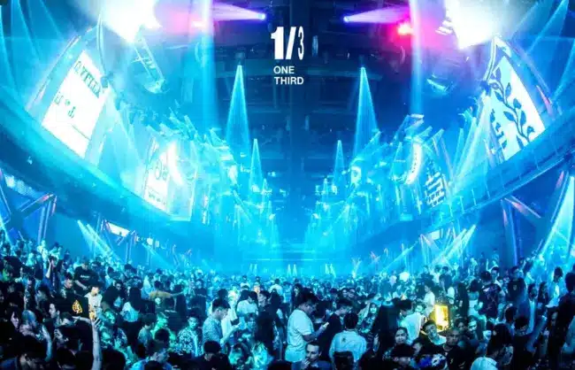 hangzhou night club - China Xian Tour: Private & Tailor-Made China Tours Bars around the West Lake