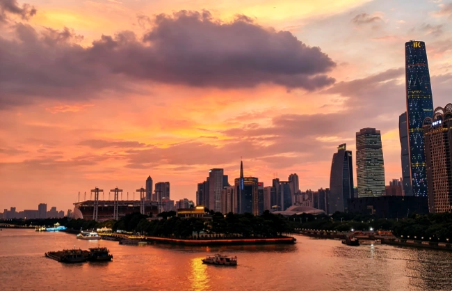 splendid-sunset-over-pearl-river | China Xian Tour: Private & Tailor-Made China Tours Splendid sunset over Pearl River Guangzhou