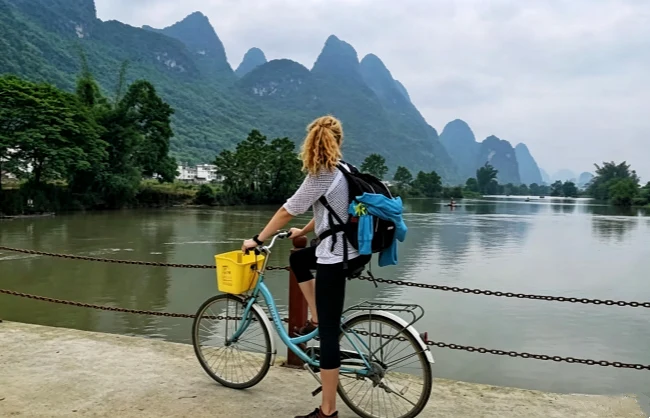 yangshuo-bicycle-riding | China Xian Tour: Private & Tailor-Made China Tours Cycling in Yangshuo countryside