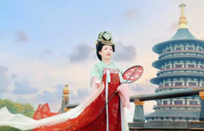 Traditional costumes of the Tang Dynasty - China Xian Tour: Private & Tailor-Made China Tours Traditional costumes of the Tang Dynasty