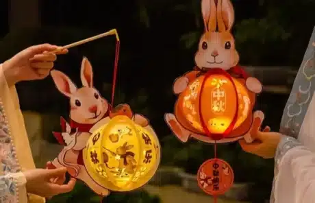 Lighting Lanterns - China Xian Tour: Private & Tailor-Made China Tours Lighting Lanterns Mid-Autumn Festival