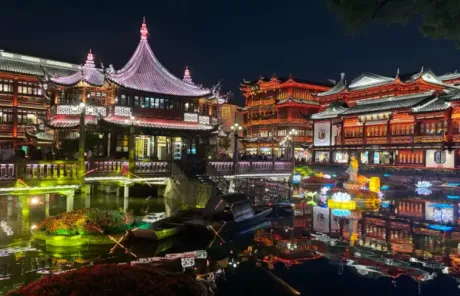 Shanghai Yuyuan Bazaar at Night - China Xian Tour: Private & Tailor-Made China Tours Shanghai Yuyuan Bazaar at Night
