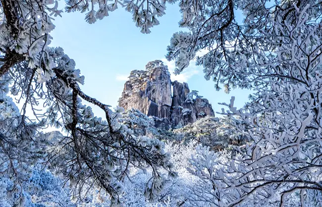 huangshan mountain in winter | China Xian Tour: Private & Tailor-Made China Tours Huangshan Mountain in winter