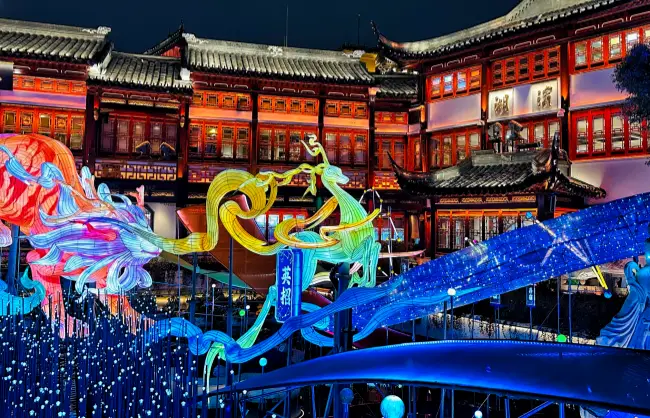 lantern show in yuyuan in spring festival | China Xian Tour: Private & Tailor-Made China Tours Lantern show in Yuyuan in Spring Festival