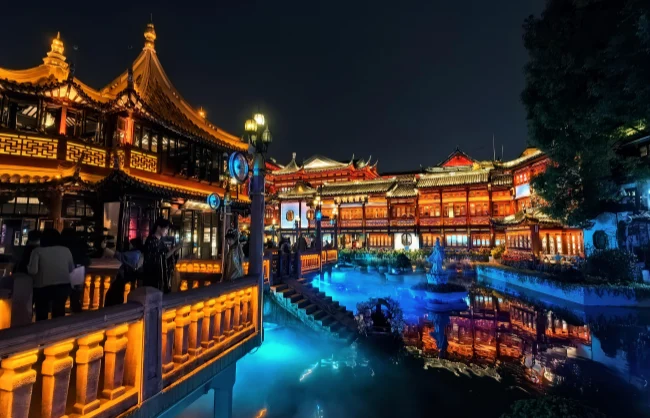 Yuyuan Bazaar Shanghai: Guide to Shopping, Food & Hidden Gems