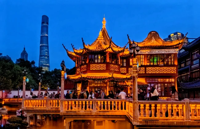 yu garden night view | China Xian Tour: Private & Tailor-Made China Tours Shanghai Yu Garden Night View