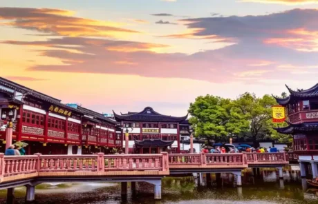 Yuyuan Bazaar Shanghai: Guide to Shopping, Food & Hidden Gems