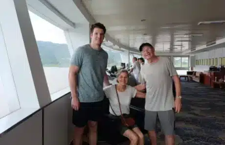 Our Customers on Yangtze River Cruise - China Xian Tour: Private & Tailor-Made China Tours Our Customers on Yangtze River Cruise