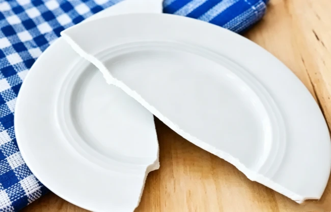 accidentally-break-a-plate | China Xian Tour: Private & Tailor-Made China Tours Accidentally break a plate – Meaning peace year after year