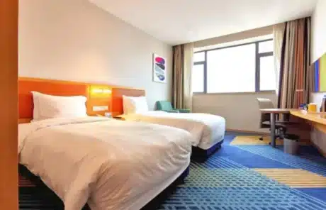 shanghai cheap hotel - China Xian Tour: Private & Tailor-Made China Tours Cheap Shanghai Hostels with Simple Facilities