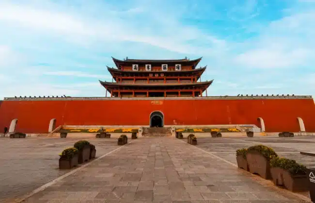 5 Days Jianshui Tour with Family-friendly Teapot Making