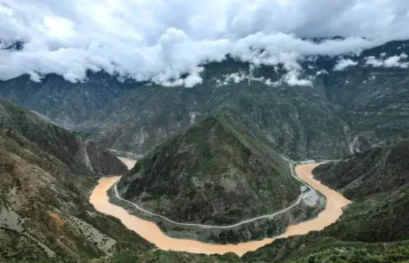 Great Bend of the Jinsha River - China Xian Tour: Private & Tailor-Made China Tours Great Bend of the Jinsha River