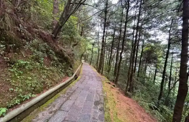 Hike to Taoxi Valley Dali