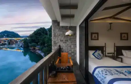 fenghuang town hotel