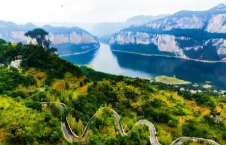 Western Guizhou Tour: Landscape Discovery