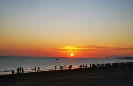 Enjoy the sunset at Sanya Bay - China Xian Tour: Private & Tailor-Made China Tours Enjoy the Sunset at Sanya Bay