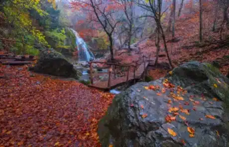 Wudang Mountain in autumn - China Xian Tour: Private & Tailor-Made China Tours Wudang Mountain in Autumn