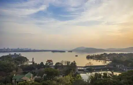 Taihu Lake in Wuxi - China Xian Tour: Private & Tailor-Made China Tours Taihu Lake in Wuxi