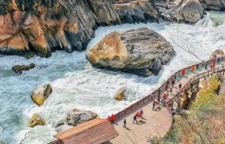 the first bend of the yangtze river in yunnan - China Xian Tour: Private & Tailor-Made China Tours The First Bend of the Yangtze River in Yunnan