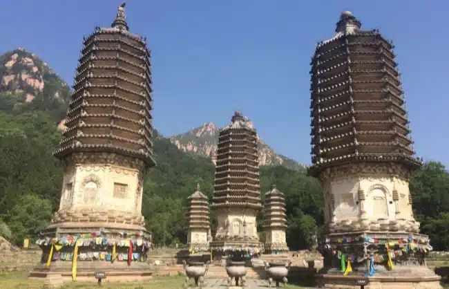 - China Xian Tour: Private & Tailor-Made China Tours Silver Mountain Pagoda Forest