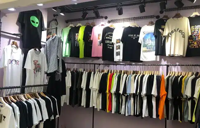 Thirteen Hang Clothing Wholesale Market