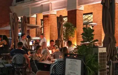 mid-levels escalator bar - China Xian Tour: Private & Tailor-Made China Tours Mid-Levels Escalator Bar