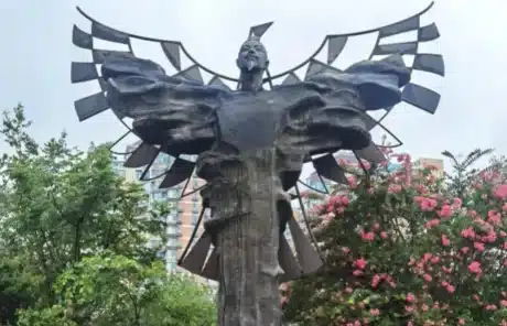 statue-of-lu-ban - China Xian Tour: Private & Tailor-Made China Tours Statue of Lu Ban