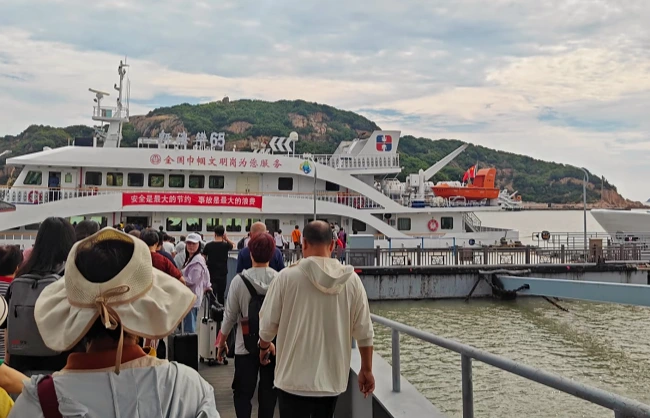 take-ferry-to-putuoshan | China Xian Tour: Private & Tailor-Made China Tours take-ferry-to-putuoshan