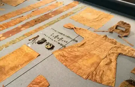 well-preserved liao dynasty costumes - China Xian Tour: Private & Tailor-Made China Tours Well-preserved Liao Dynasty costumes