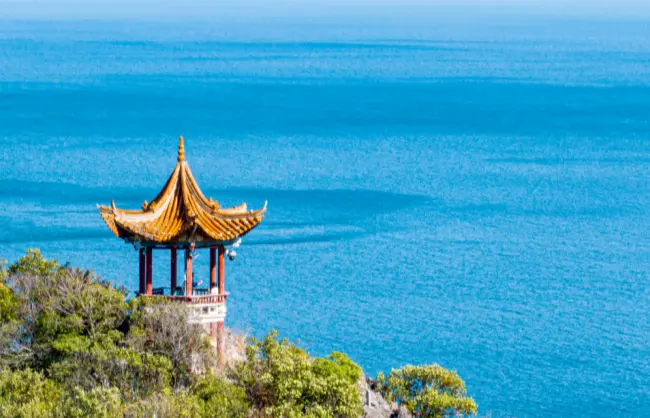 luchong scenic area - China Xian Tour: Private & Tailor-Made China Tours Luchong Scenic Area in Kunming Fuxian Lake