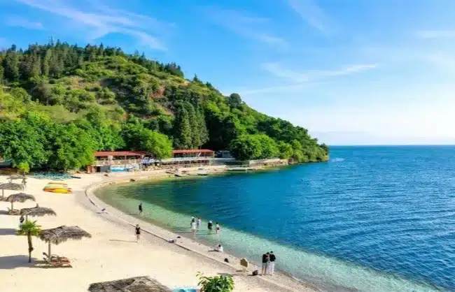 starfish cave - China Xian Tour: Private & Tailor-Made China Tours Starfish Cave in Kunming Fuxian Lake