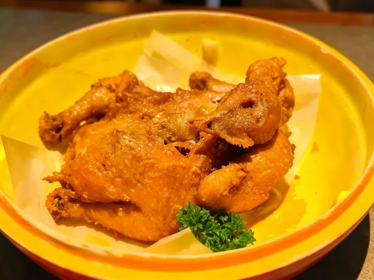 Hulu Chicken in Xiāan Restaurant | China Xian Tour: Private & Tailor-Made China Tours Hulu Chicken in Xiāan Restaurant