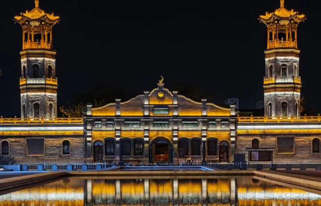 datong-ancient-city-at-night | China Xian Tour: Private & Tailor-Made China Tours datong ancient city at night