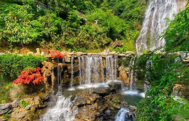 Gulong Nine Falls