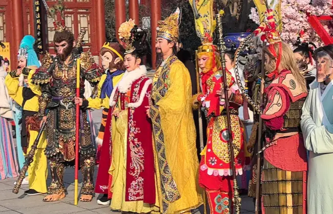 live-npc | China Xian Tour: Private & Tailor-Made China Tours New Experience in Huaqing Palace
