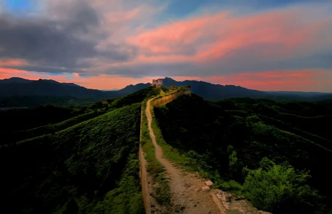 narrow roads on gubeikou great wall | China Xian Tour: Private & Tailor-Made China Tours Narrow roads with loose gravels on Gubeikou Great Wall in Beijing