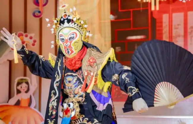 sichuan-opera | China Xian Tour: Private & Tailor-Made China Tours Sichuan Opera